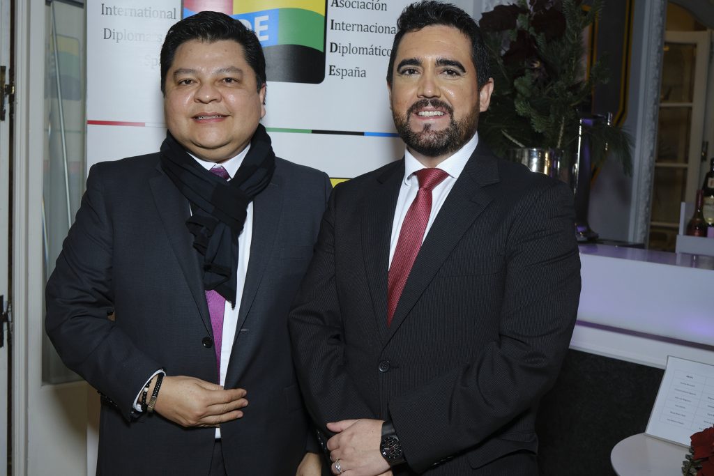 Excmo. Sr. D Mauricio Peñate Guzmán y D. Didier Joseph Colomer